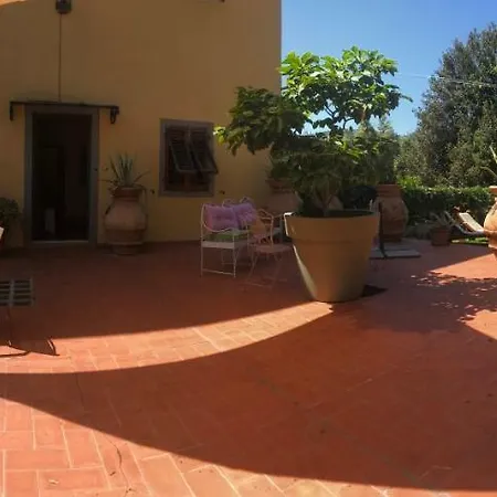La Della Fattoria Le Sorgenti Italia 5 Girasoli 2*